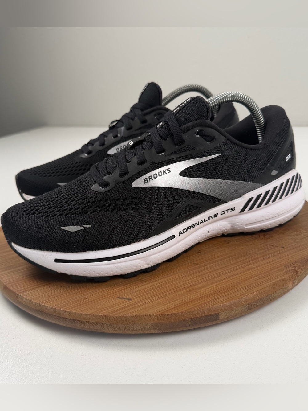 Brooks Adrenaline GTS Black and White Men's Running Shoes - Picture 3 of 10